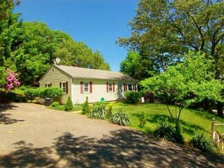19 Durigan St, Plymouth, MA 02360