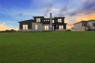 425 Whispering Way, Red Oak, TX 75154