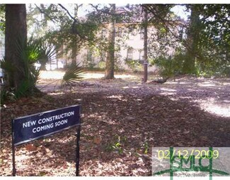 315 E 40th St, Savannah, GA 31401