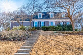 4618 Meadowridge Dr, Charlotte, NC 28226