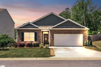 201 Sweetgrass Ln, Piedmont, SC 29673