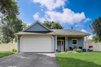 320 72nd St N, Saint Paul, MN 55115