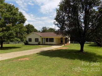 1394 Little Rd, Newton, NC 28658
