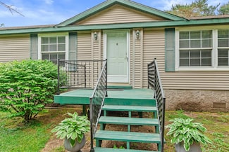 8401 4th Ave, Almond, WI 54909