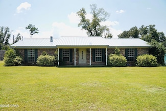 4908 Davis Dr, Marianna, FL 32446