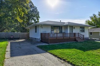 1102 Skylane Dr, Norwalk, IA 50211