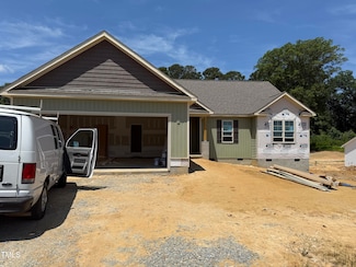 145 Tee Dr, Selma, NC 27576