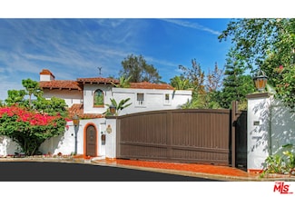 2942 Passmore Dr, Los Angeles, CA 90068