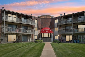 2011 E 122nd St Unit D7, Burnsville, MN 55337