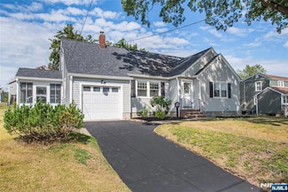 3 Hillcrest Ave, Butler, NJ 07405