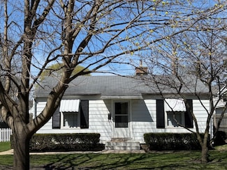 1403 S 4th St, Saint Charles, IL 60174