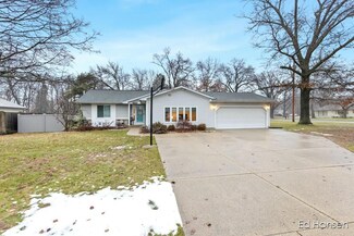 3298 Balsam Ave NE, Grand Rapids, MI 49525