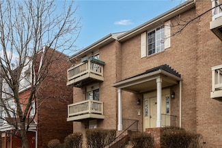3266 Ward St Unit 9, Oakland, PA 15213