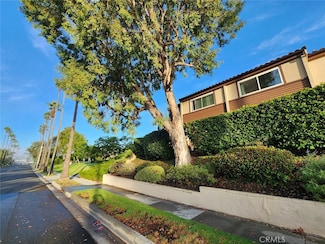 5951 Armaga Spring Rd Unit B, Rancho Palos Verdes, CA 90275