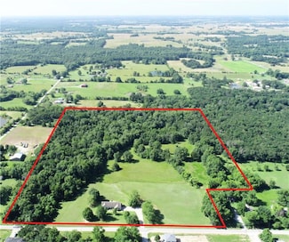 114 W Carman Rd, El Dorado Springs, MO 64744