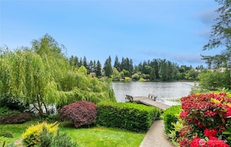 19528 Echo Lake Place N Unit B202, Shoreline, WA 98133