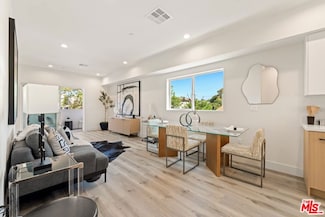 220 N Coronado St, Los Angeles, CA 90026