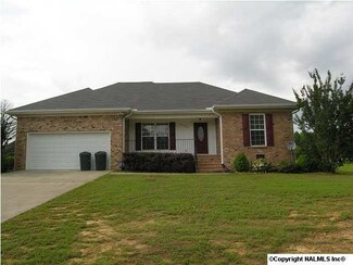 21381 Nelson Ln, Athens, AL 35614
