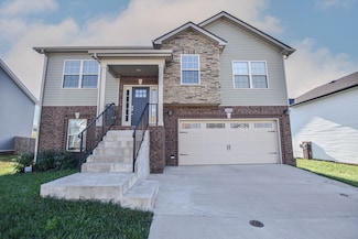 1050 Whitney Dr, Clarksville, TN 37042