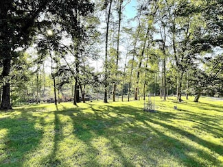 7733 Doctor Kennedy Dr, Florence, AL 35634