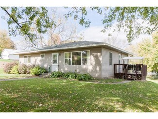 238 W Broadway St, Central City, IA 52214