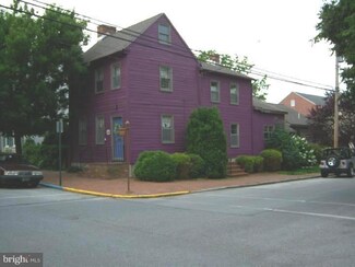 54 E 4th St, New Castle, DE 19720