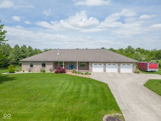13020 E Otter Creek Ln, Columbus, IN 47203