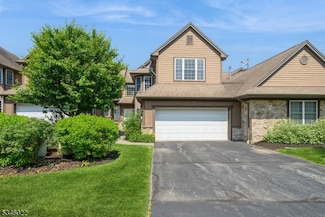 101 Bracken Hill Rd, Hamburg, NJ 07419