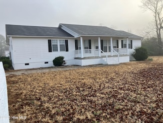 9281 Mcleod Rd, Laurinburg, NC 28352
