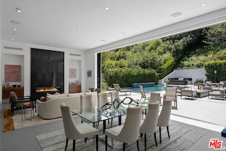1527 Rising Glen Rd, Los Angeles, CA 90069
