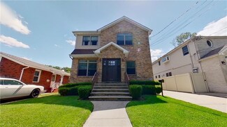 70 Penn Ave, Staten Island, NY 10306
