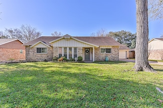 1215 Shorewood Dr, Seabrook, TX 77586