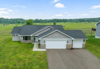 728 Hilltop Ln, Saint Croix Falls, WI 54024