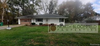 6184 Flushing Rd, Flushing, MI 48433