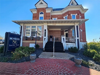 821 3rd Ave SE, Cedar Rapids, IA 52403