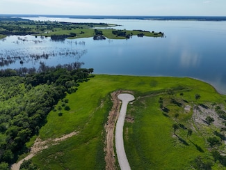 437 Harborside Terrace, Windom, TX 75492