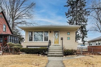 128 E Natoma Ave, Addison, IL 60101