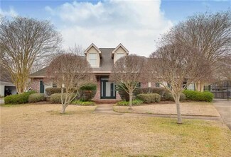 322 W Shore Dr, Alexandria, LA 71303