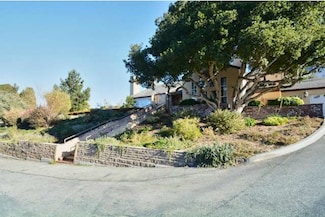 76 Corral de Tierra Rd, Salinas, CA 93908