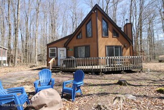 158 Wyomissing Dr, Pocono Lake, PA 18347