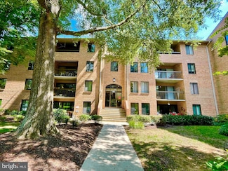 5811 Edson Ln Unit 104, Rockville, MD 20852