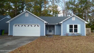 118 S Forest Dr, Havelock, NC 28532