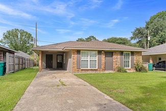 8745 Fairoaks St, Denham Springs, LA 70726