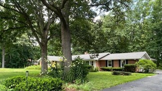 155 Sylvan Dr, Valparaiso, IN 46385