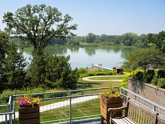 1900 Rush Lake Trail Unit 112, New Brighton, MN 55112