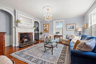 177 Merrimac St Unit 1, Newburyport, MA 01950