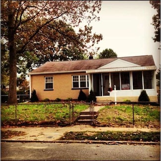 810 Lakehurst Ave, National Park, NJ 08063