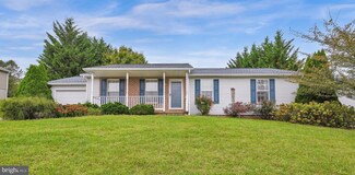 220 Sand Patch Ln, Stewartstown, PA 17363