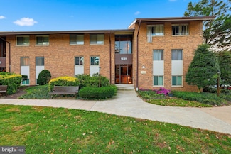 18701 Walkers Choice Rd Unit 18701, Montgomery Village, MD 20886