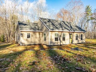 6 Rd, Camden, ME 04843